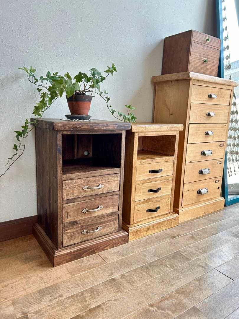 【みり】国産ひのき使用　ベットサイドチェスト