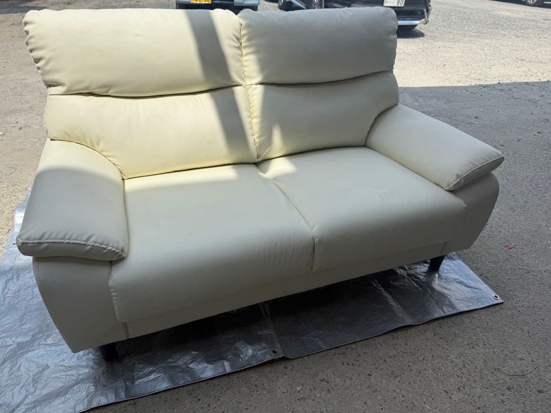 SALE ニトリ 合成皮革2人掛けソファ