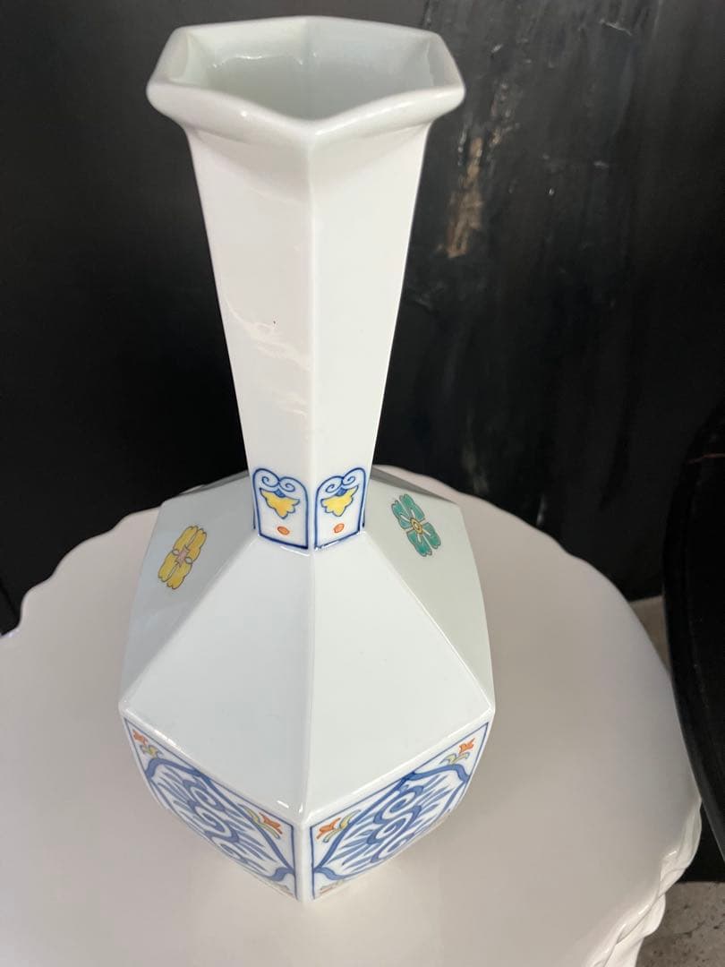 青とオレンジの装飾陶器花瓶