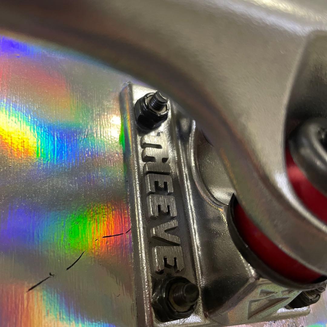 スケボー　MADNESS リフレクターデッキ　THEEVE チタントラック