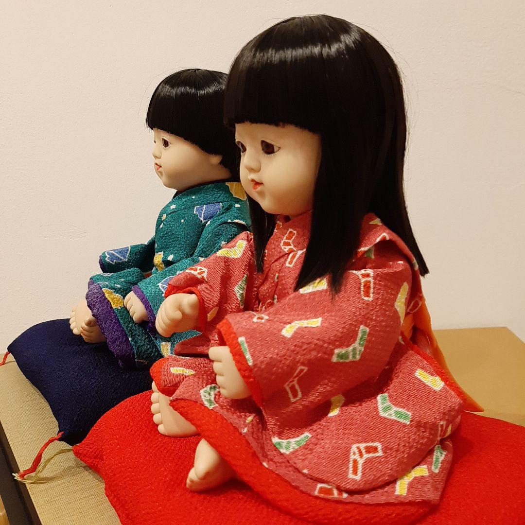 童人形　男の子　女の子　ガラスケース付き　お座り抱き人形　日本人形