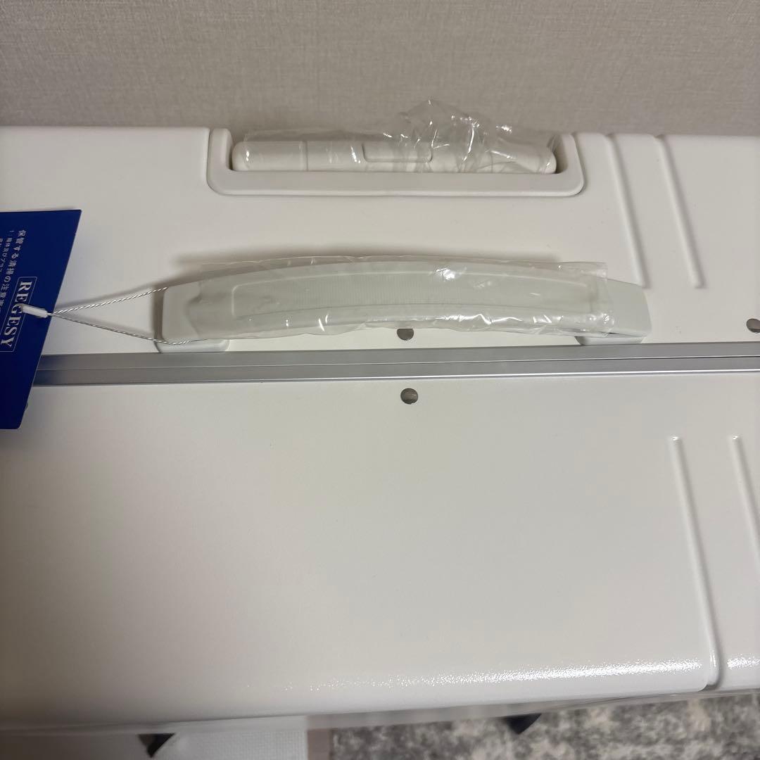 ホワイト中型キャリーケース 90L Lサイズ