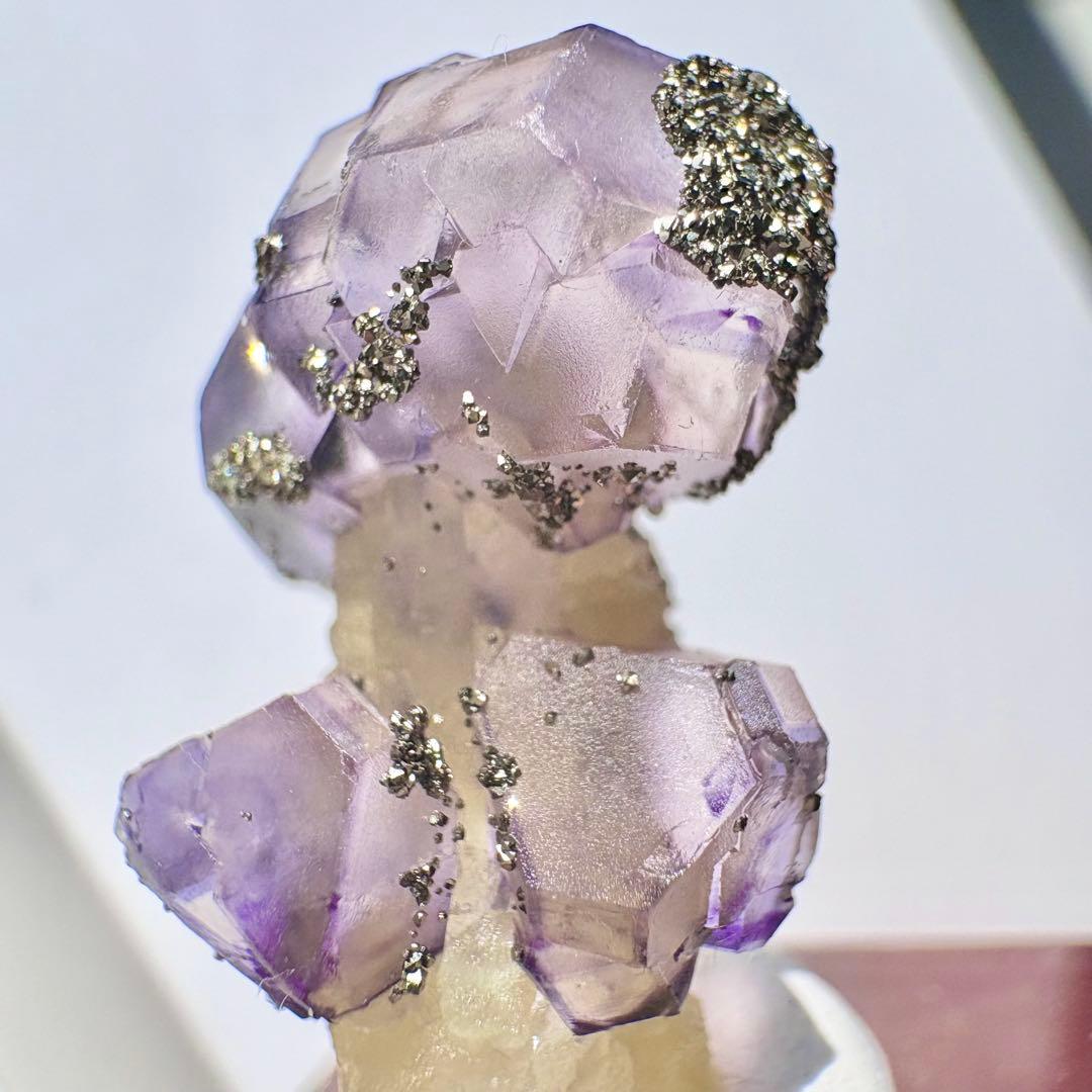 526 きのこタイプ 中国 内モンゴル産 フローライト&パイライト&クォーツ