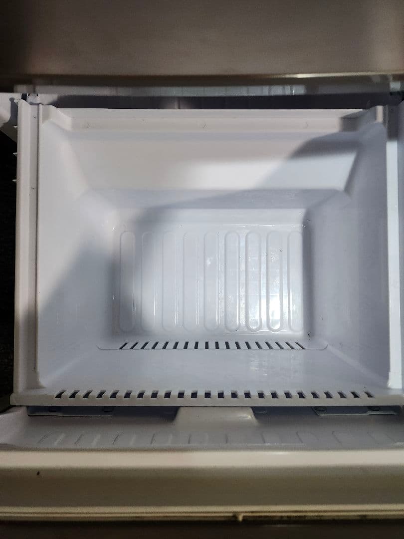 SHARP　冷蔵庫　SJ-D14E　2019年製