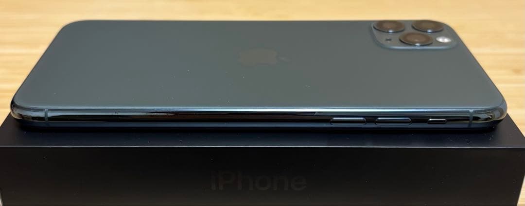【美品】iPhone 11 PRO MAX 256GB ミッドナイトグリーン
