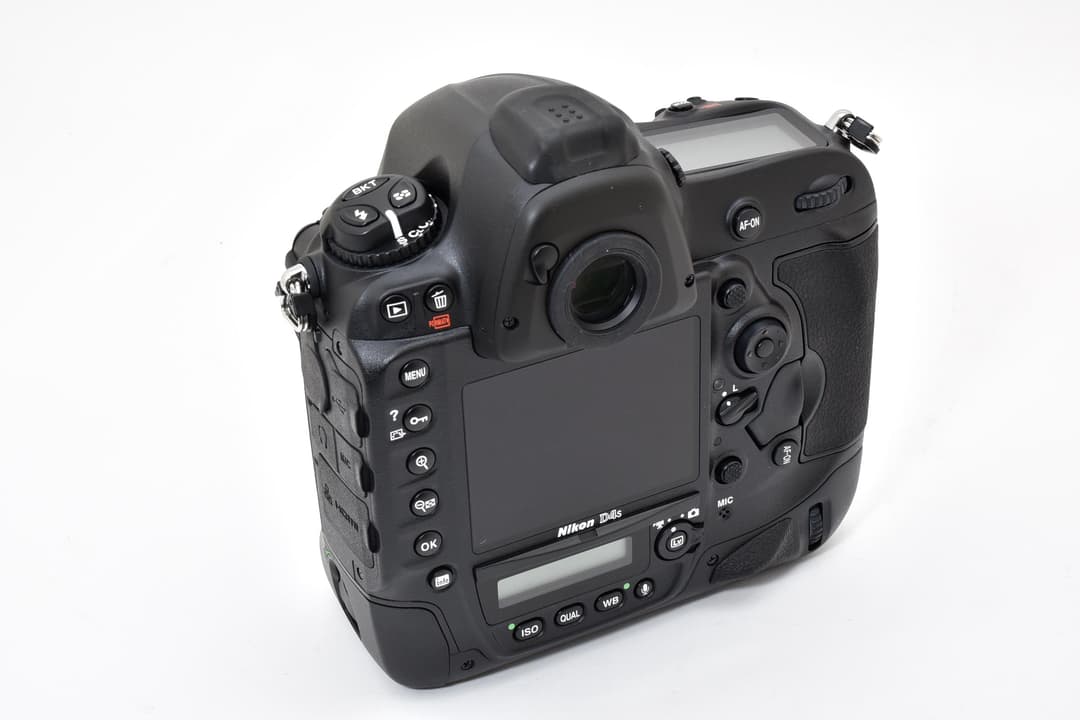 52ショットの■ほぼ新品■ Nikon ニコン D4s #C665