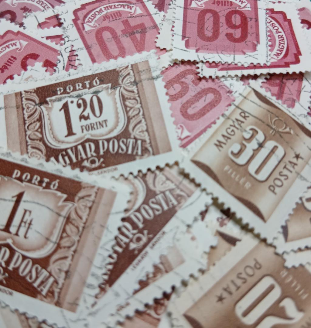 アートな切手　紋章・数字等　ハンガリーB　50枚　使用済　W50901