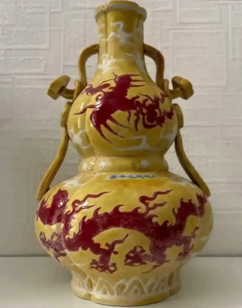 中国 骨董品 【大明成化年製 】黄交趾 龍鳳文 吉祥如意耳 壺