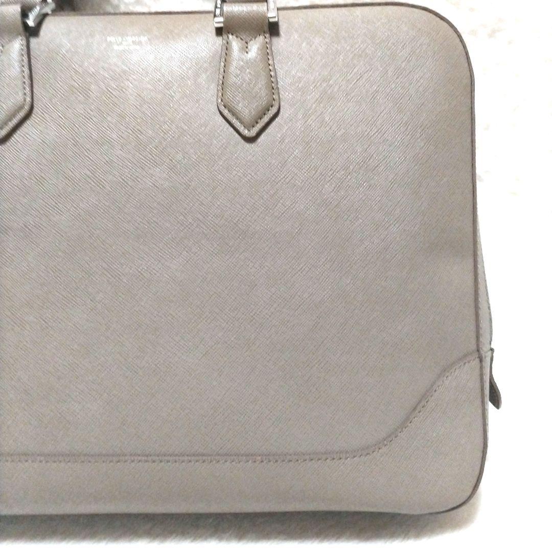 【極美品】ペッレモルビダ キャピターノ 1室タイプ ブリーフケース 希少色 レア