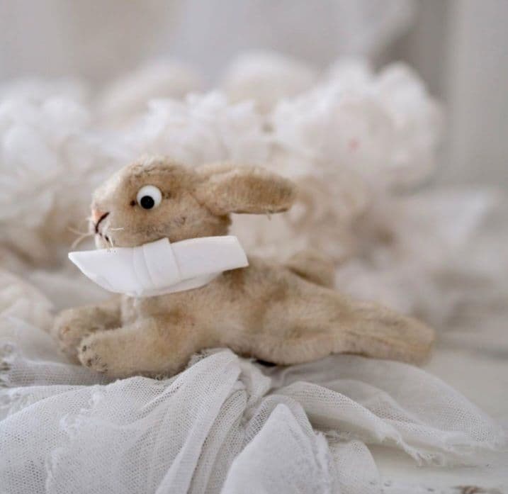 ◇ドイツヴィンテージ　小さなうさぎさん*※。.:*:・'°*◇