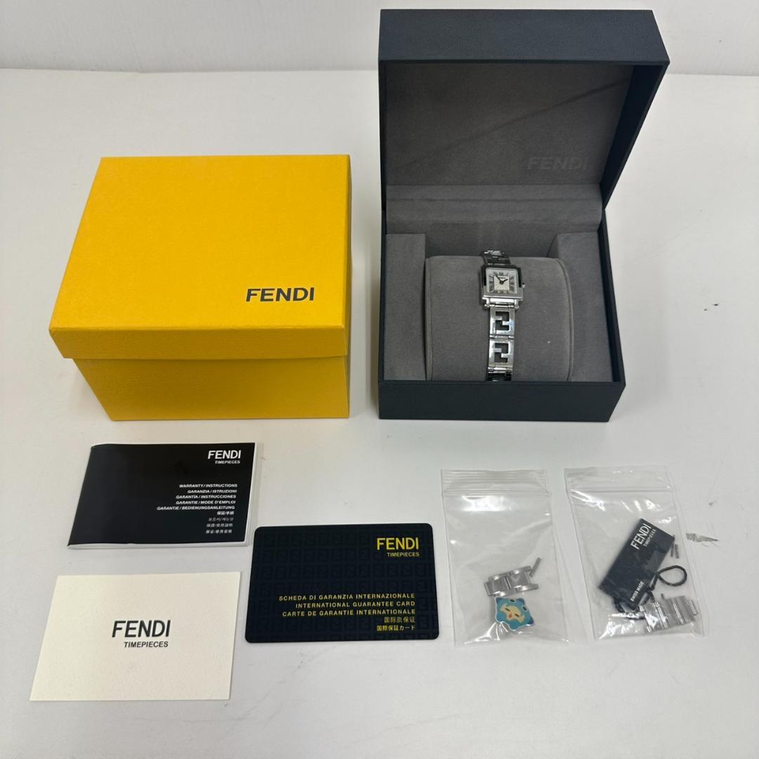 771100/FENDI フェンディ オロロジクアドロ クォーツ腕時計