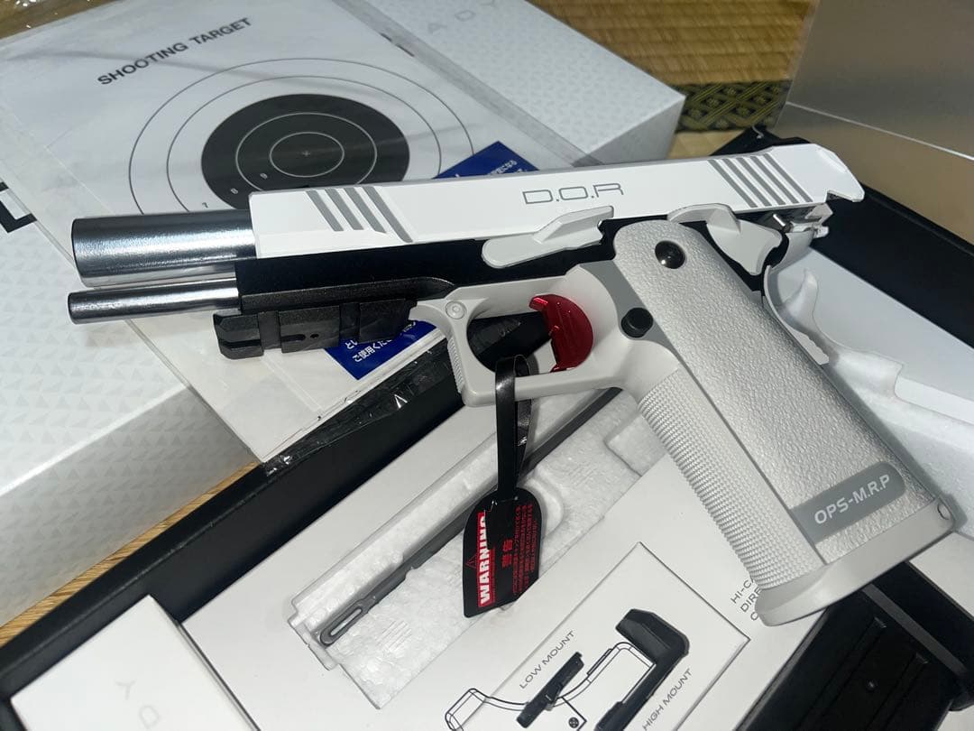 D.O.R. ホワイト ガスガン 東京マルイ　ハイキャパ　動作品