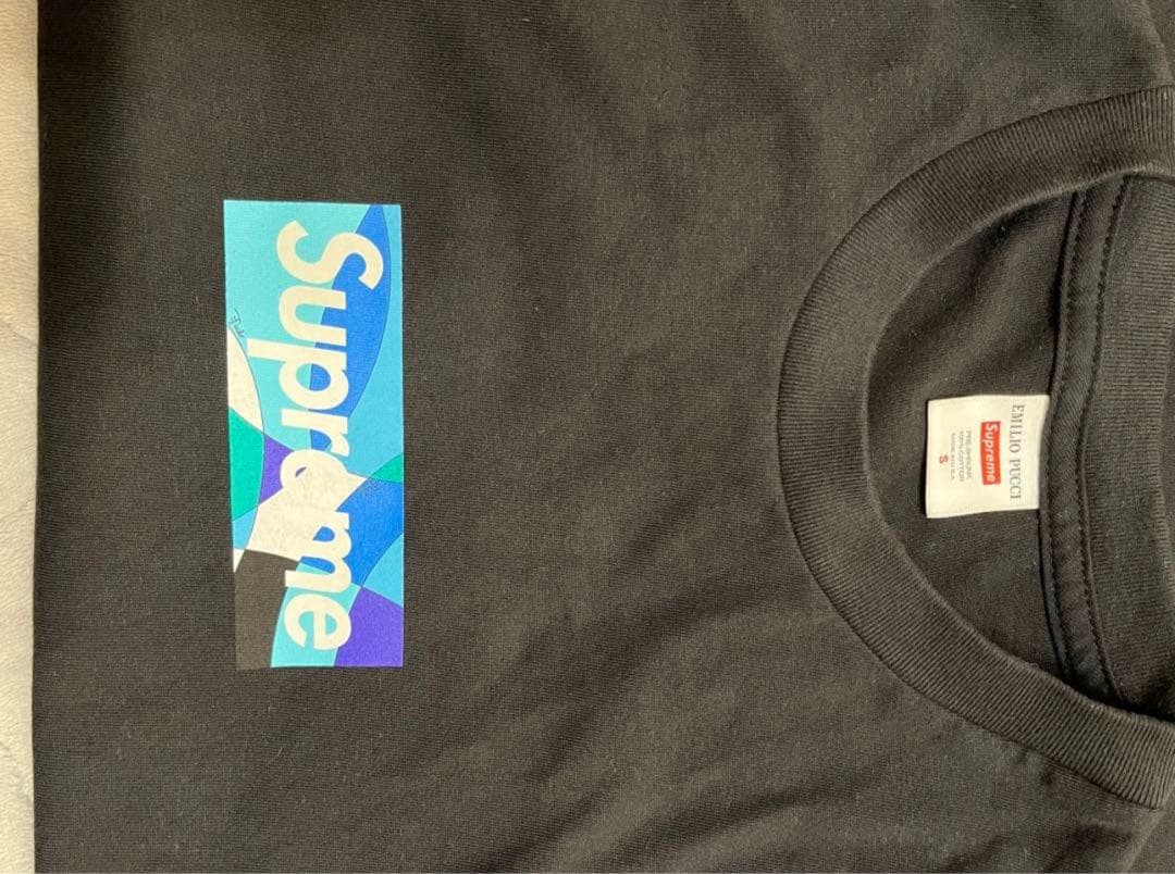 Supreme Tシャツ