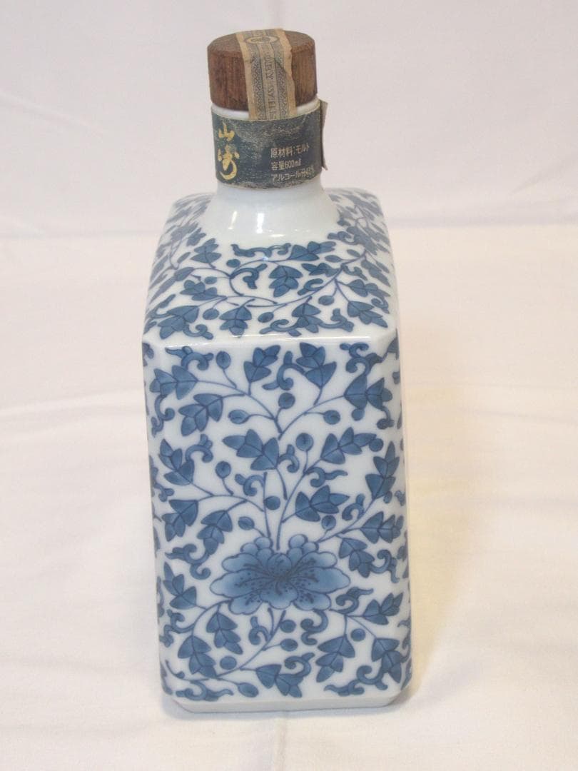 サントリー/SUNTORY/ピュアモルト/山崎１２年 有田焼 染付牡丹唐草亥絵