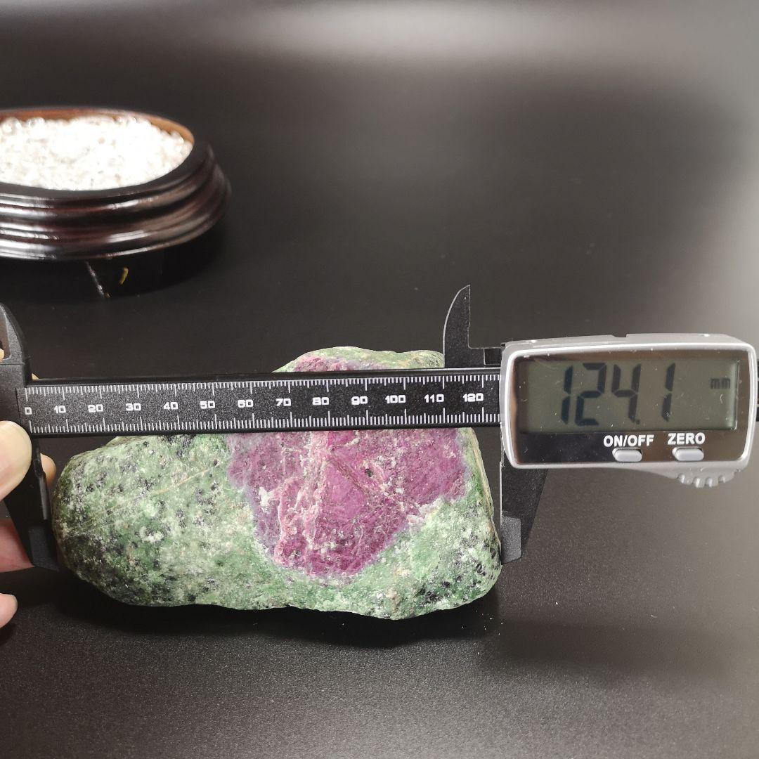 レア物　ルビーインゾイサイト　ルビー　天然石　原石　鉱物　コランダム　魔除け