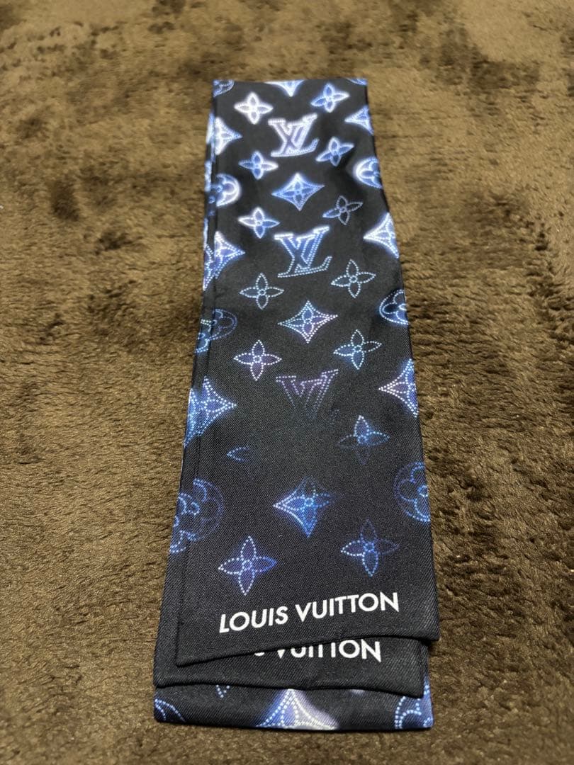 LOUIS VUITTON ルイヴィトン バンドー マヒナ スカーフ