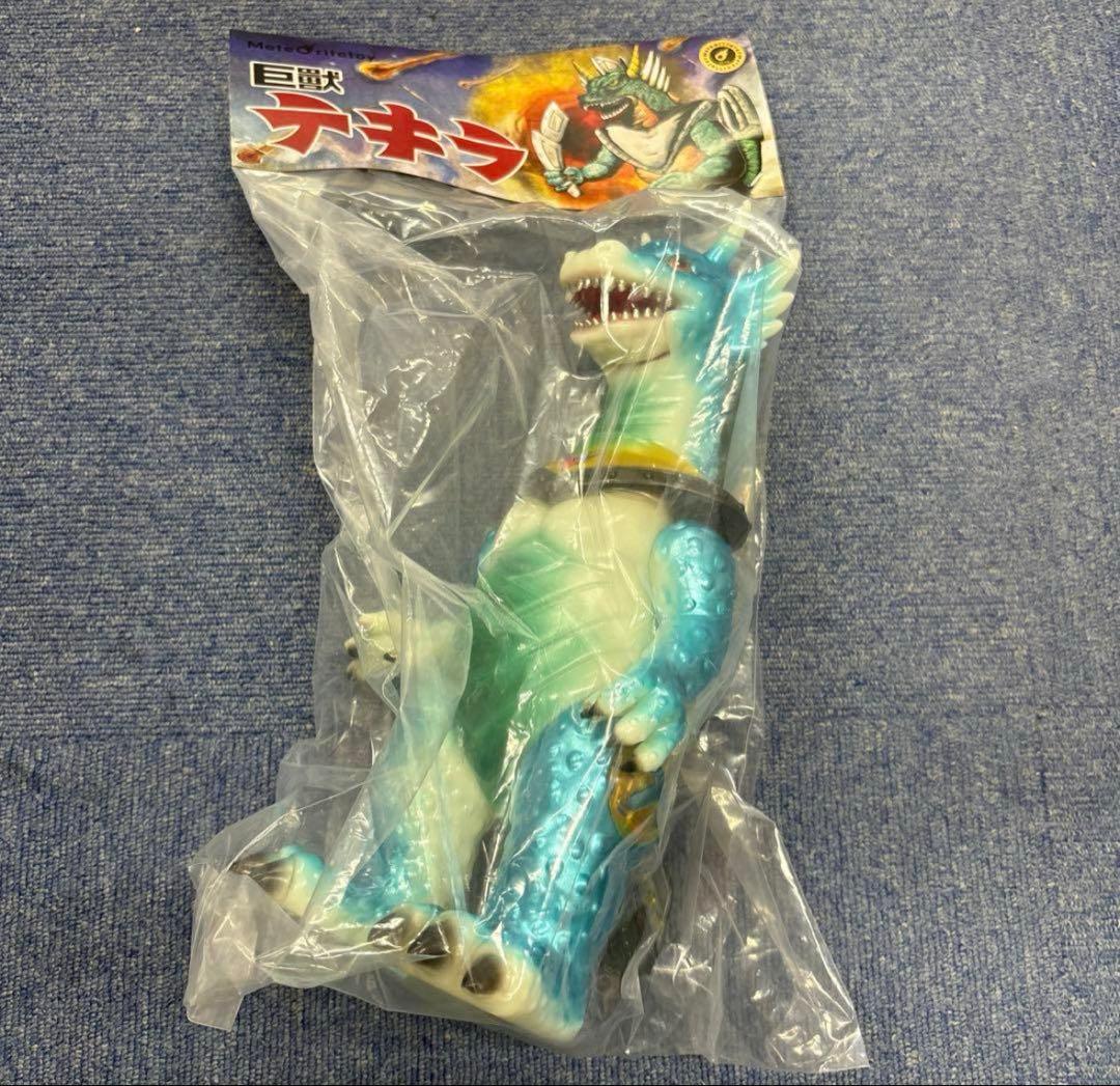meteoritetoy 巨獸テキラ ILUILU zollmen