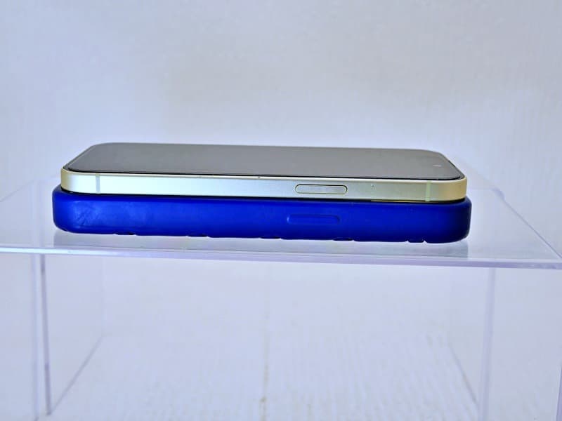 ⭐️美品　ボッテガヴェネタ　iPhone シリコンスマホケース　カバー　ブルー