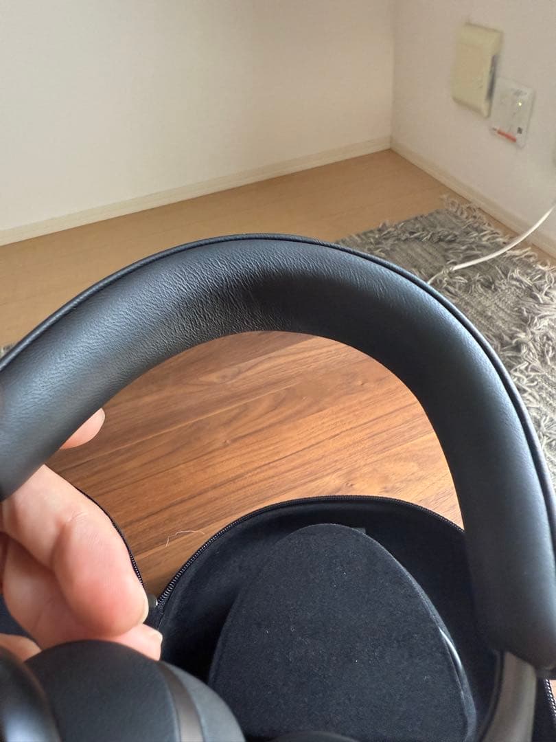 Bowers & Wilkins ワイヤレスヘッドホン　Px8