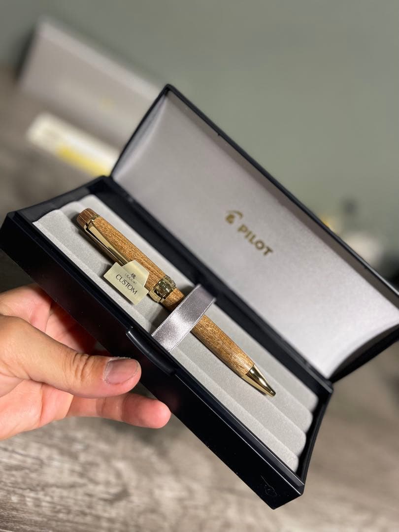 新品未使用　箱付き　PILOT カスタムボールペン　槐