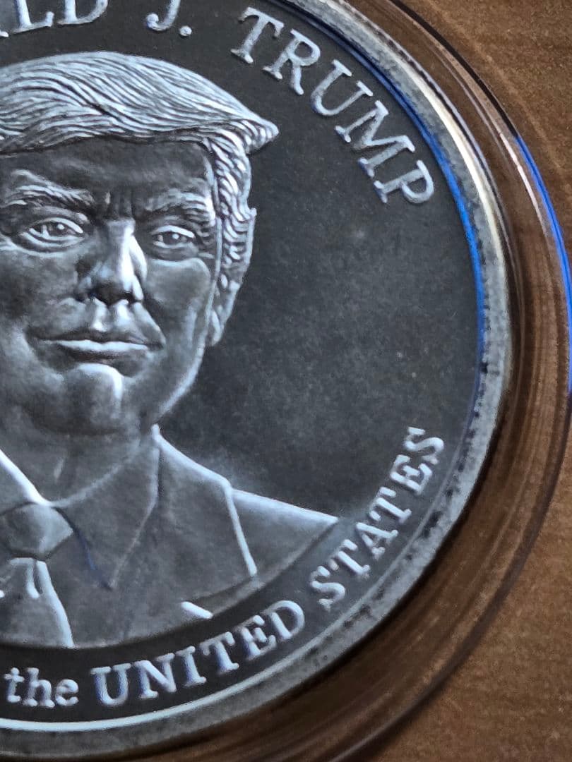 アメリカ「ドナルド・J・トランプ大統領」純銀１オンス　メダル