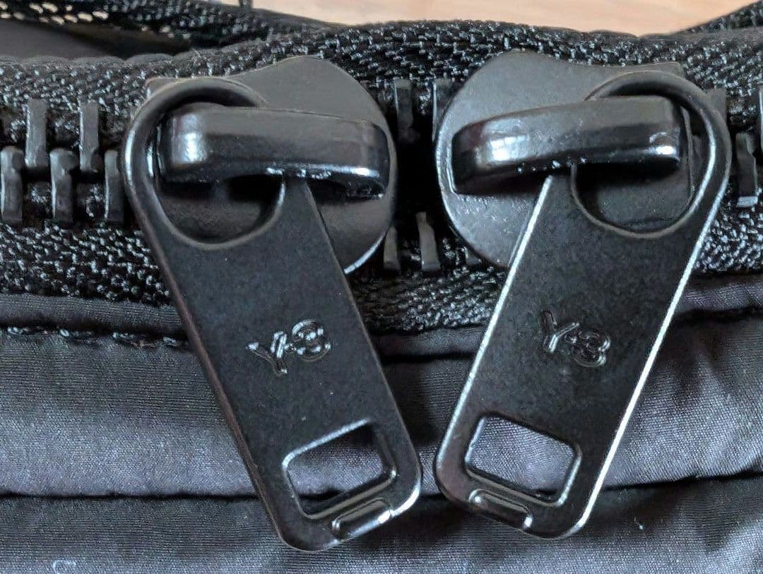 Y-3 ×レアルマドリード　クロスボディバッグ