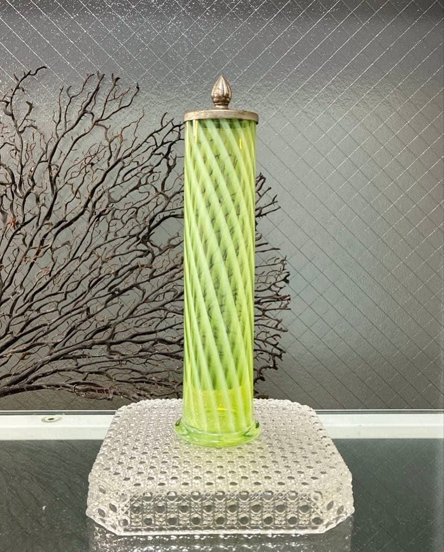 骨董　時代ガラス　希少　黄色乳白色　縞紋　筒型容器　花器　蓋は後付け