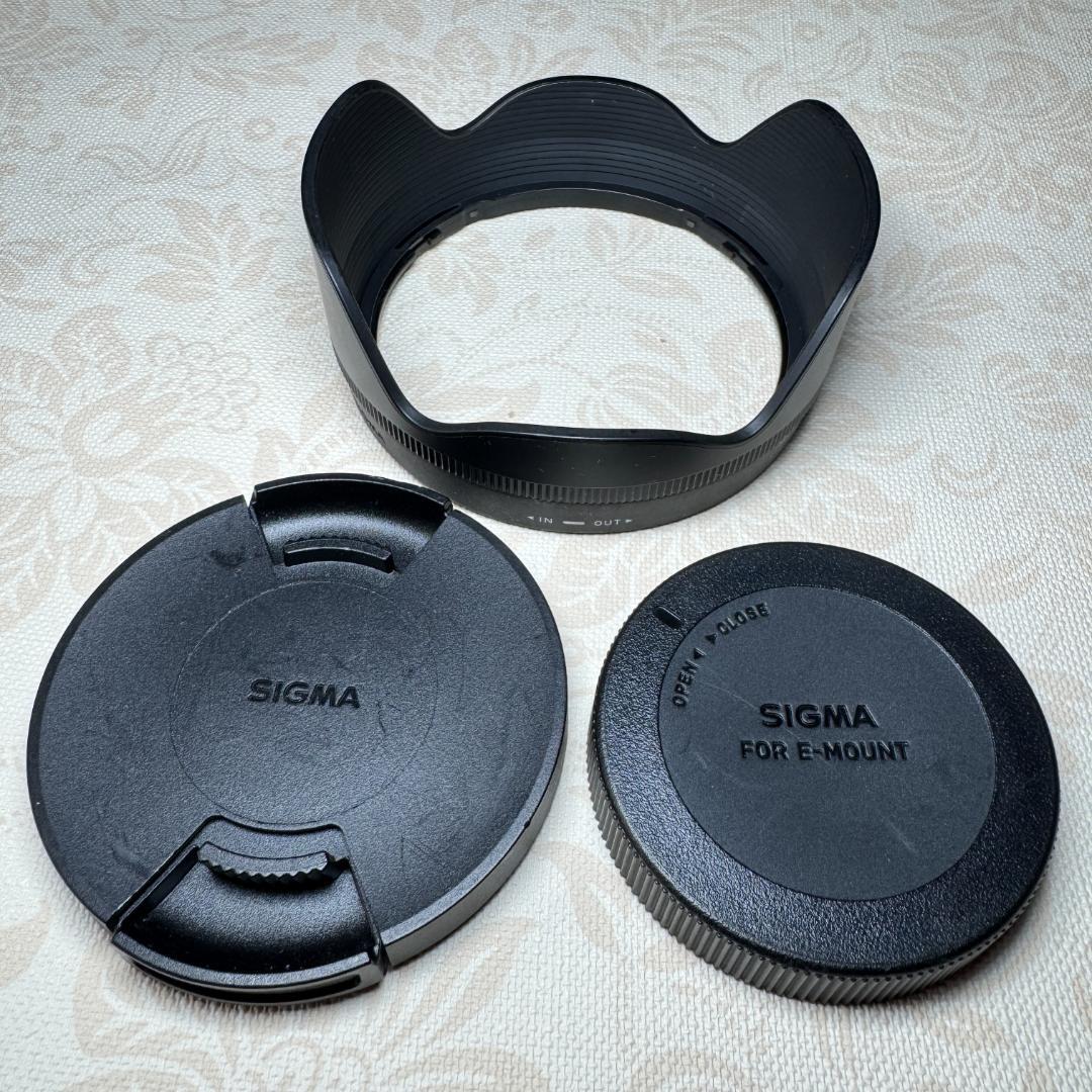 送料無料！！中古品 SIGMA 16mm F1.4 DC DN Eマウント