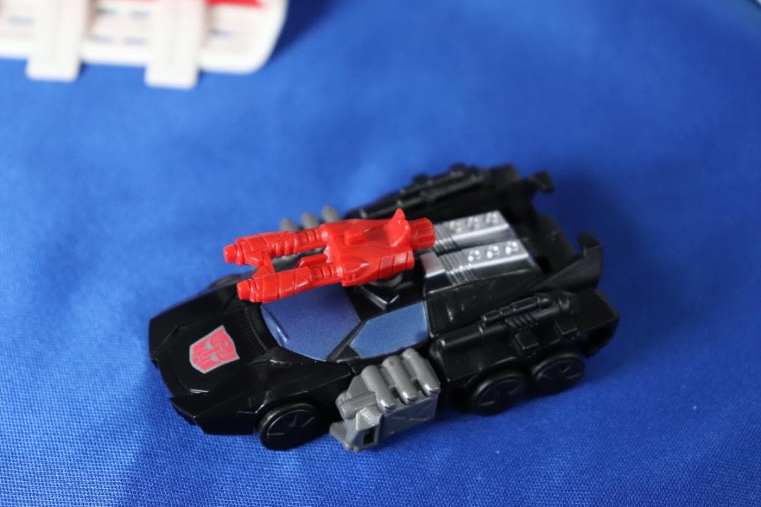 トランスフォーマー　ジェネレーションズ　TG-23 メトロプレックス