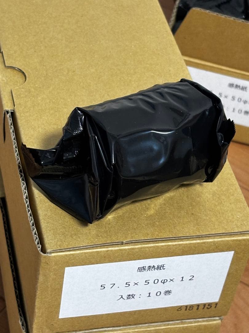 感熱紙　57.5 × 50φ × 12 ⚫︎77巻
