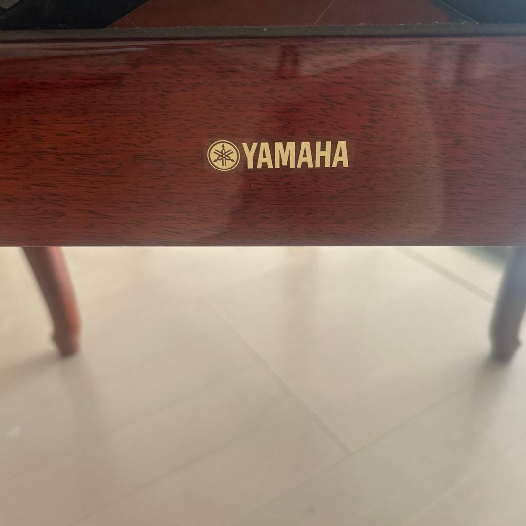 3/18までの特価品です！YAMAHAピアノ椅子（ネコ脚）