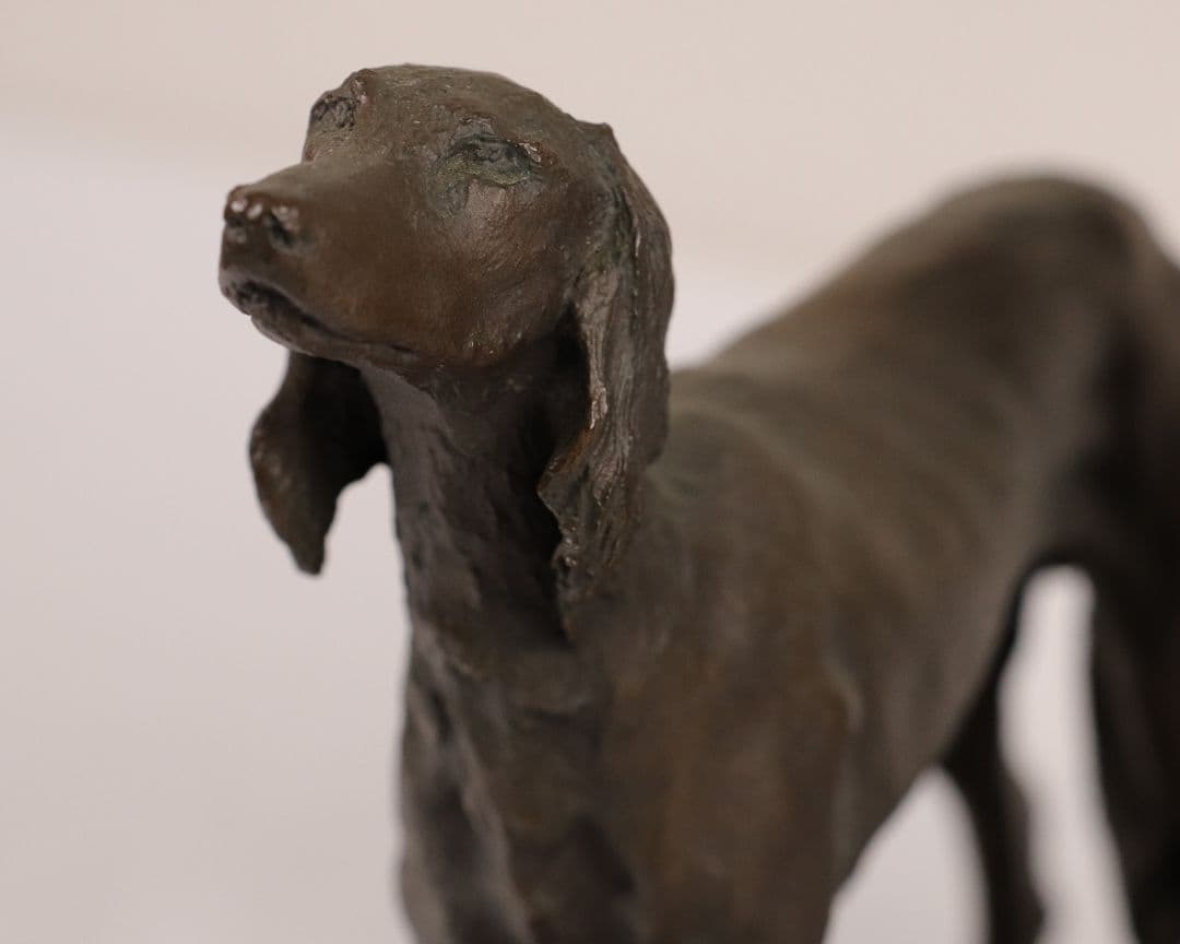 高岡銅器 ブロンズ像「街角」高さ33cm 美人像 女性 犬 洋風置物 M879