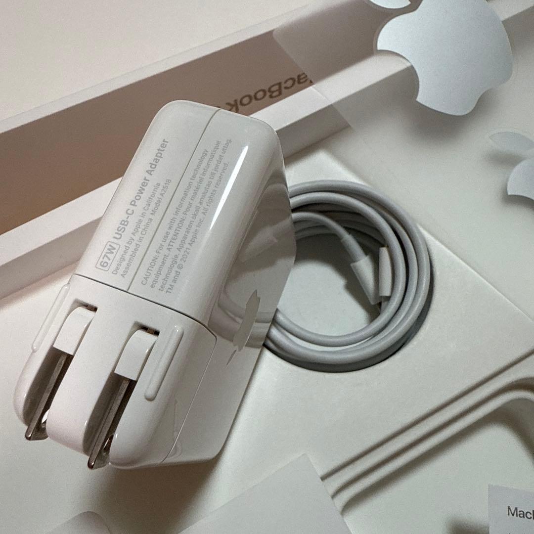 MacBook Pro 2022 M2 13インチ 256GB タッチバー搭載