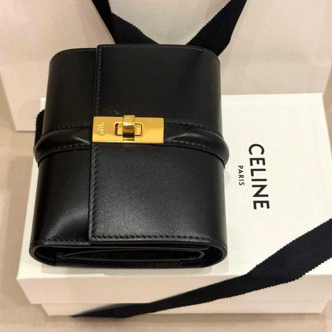 CELINE 財布 スモール トリフォールドウォレット 16（セーズ）