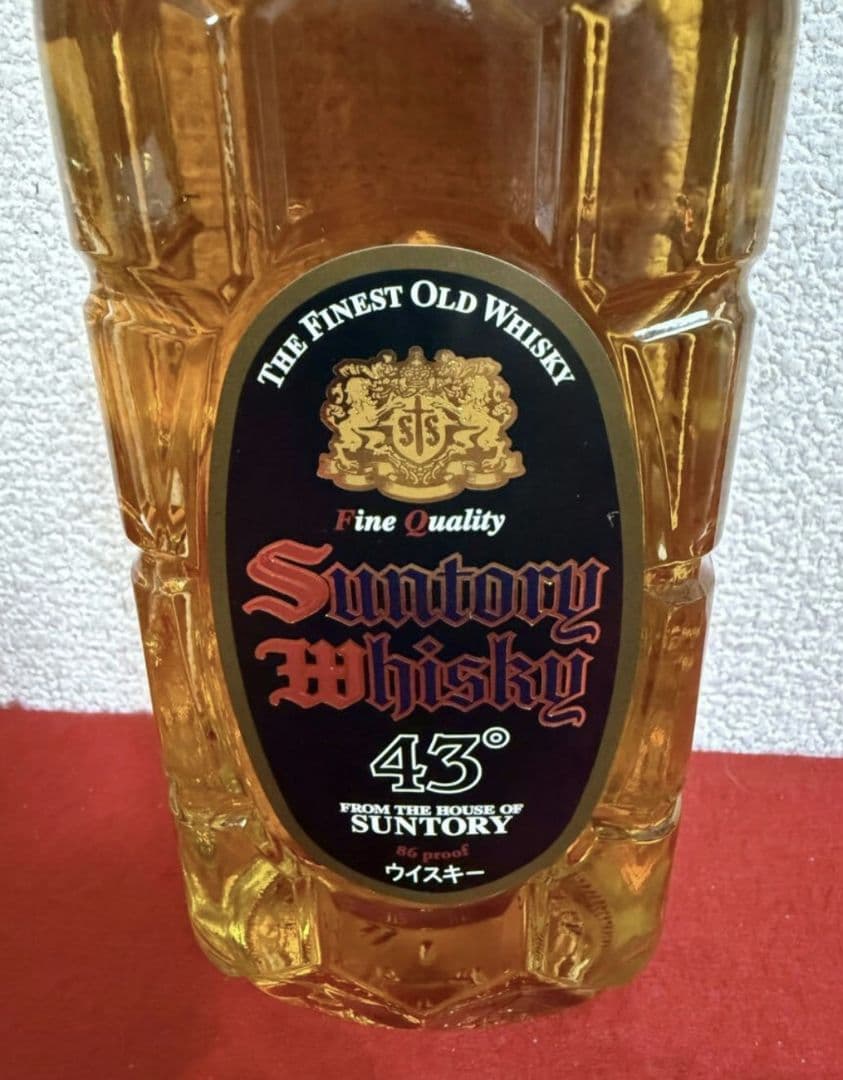 黒角　サントリー　 700ml 43%　 終売　角瓶　黒