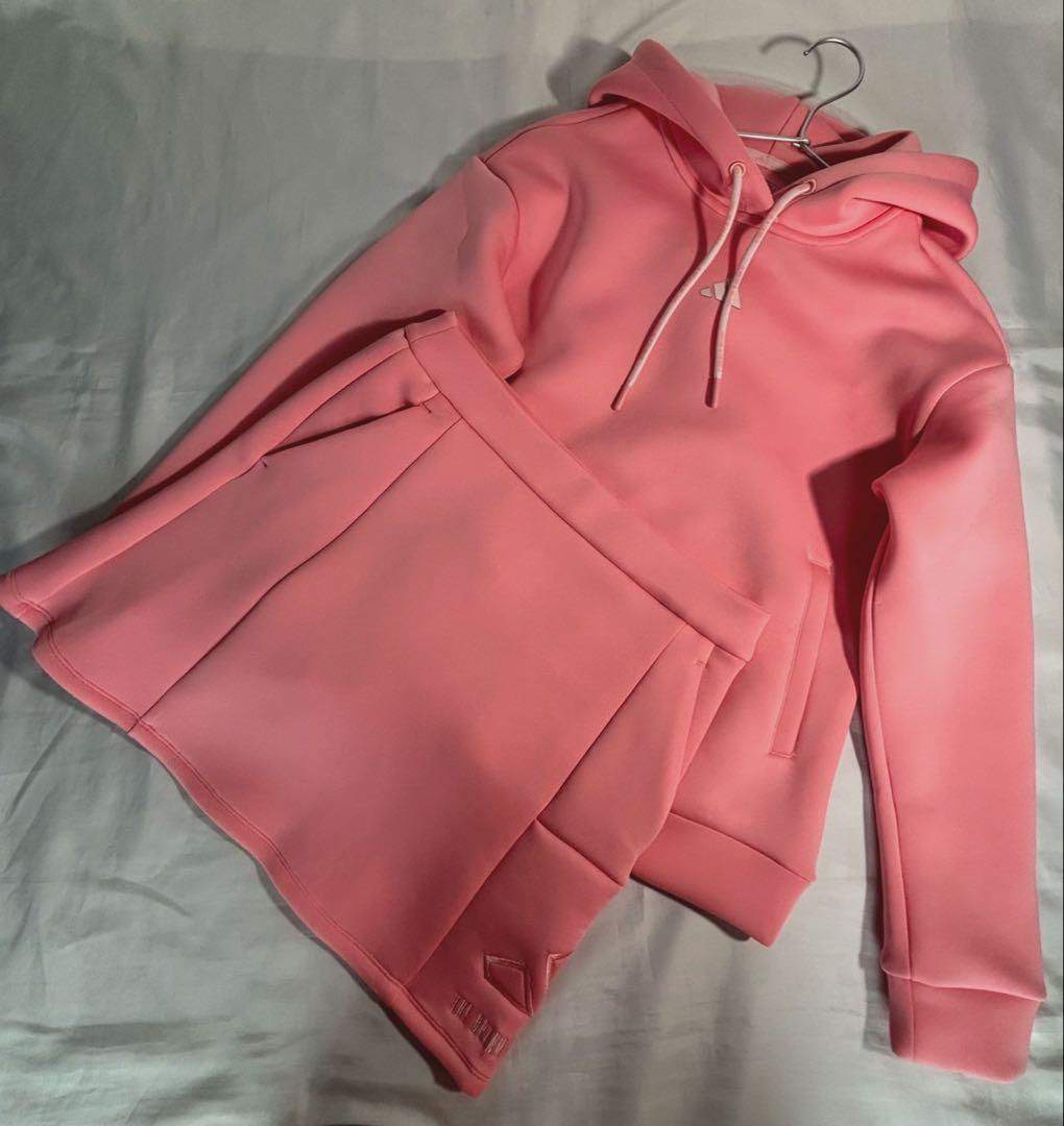 未使用adidas ダンボールニットフーディースカート セットアップ　ピンク