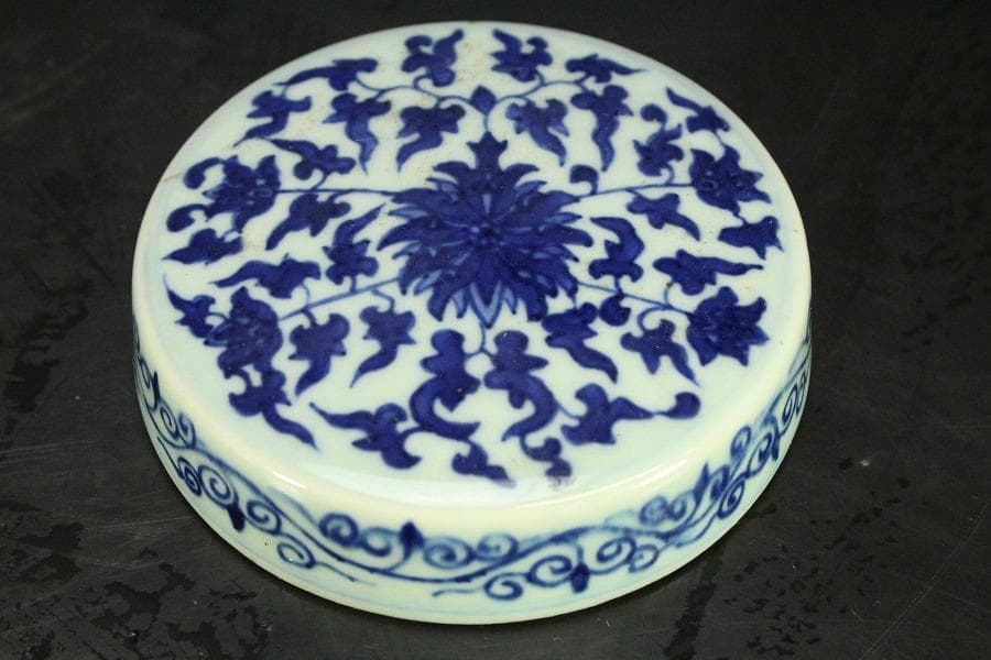 中国美術 青花 染付 纏枝蓮花紋 蓋壷(LC643)