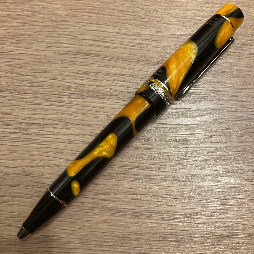 デルタ　マスターピース　ミディアム　ボールペン　筆記具