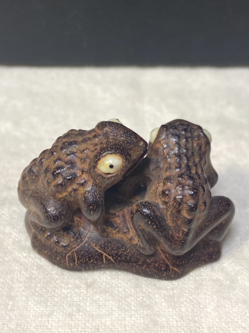 蛙根付  煙草入れ/緒締め/帯留め 彫刻/印籠・提げ物・