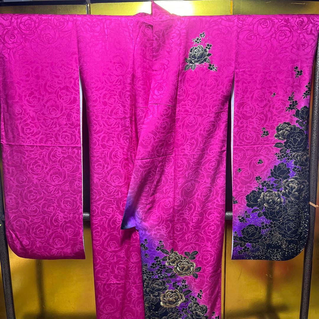 振袖　正絹　成人式　ローズピンク　黒薔薇　ばら