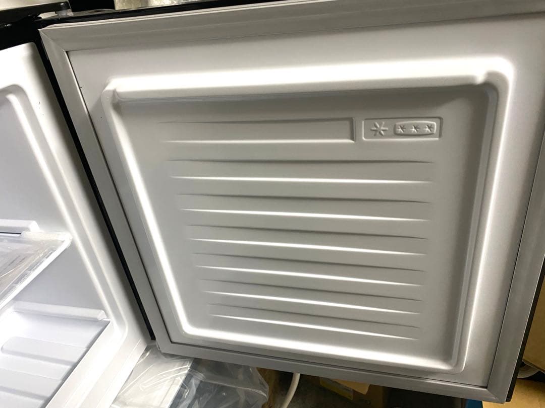 31L冷凍・冷蔵庫 （MAXZEN 前開き冷凍庫 JR031ML01GM）