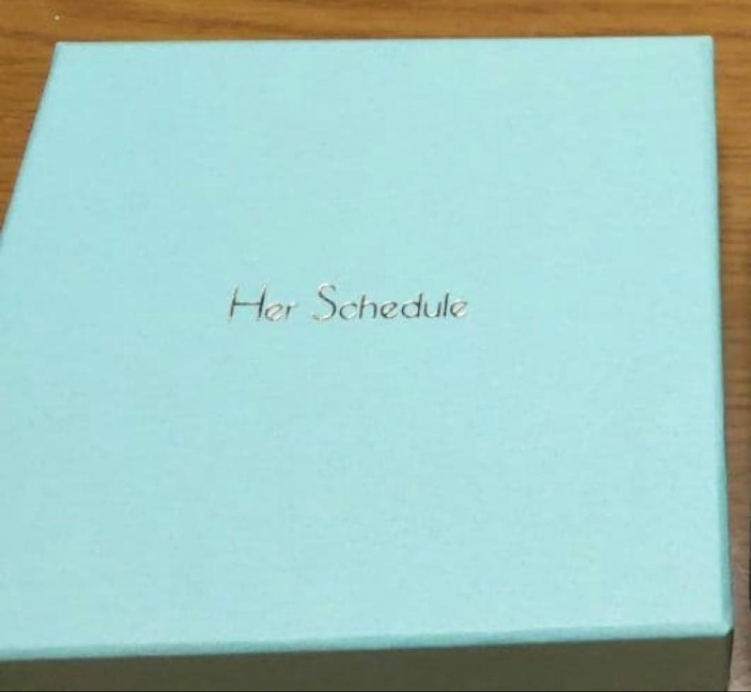 Her Schedule グレー 二つ折り財布