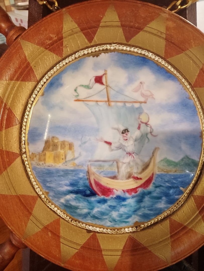 荒川リリーさん作　プルチネッラ　木製ハンドル付き絵皿　デシモーネ　ヴィエトリ