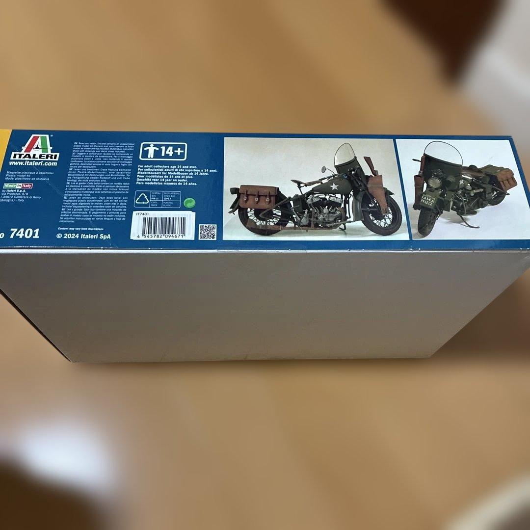 イタレリ 1/9 WW.II アメリカ陸軍 軍用バイク WLA 750 プラモ