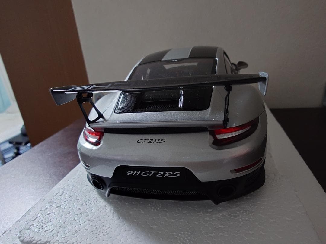 オートアート AUTOart 1/18 ポルシェ 911 991 gt2 rs