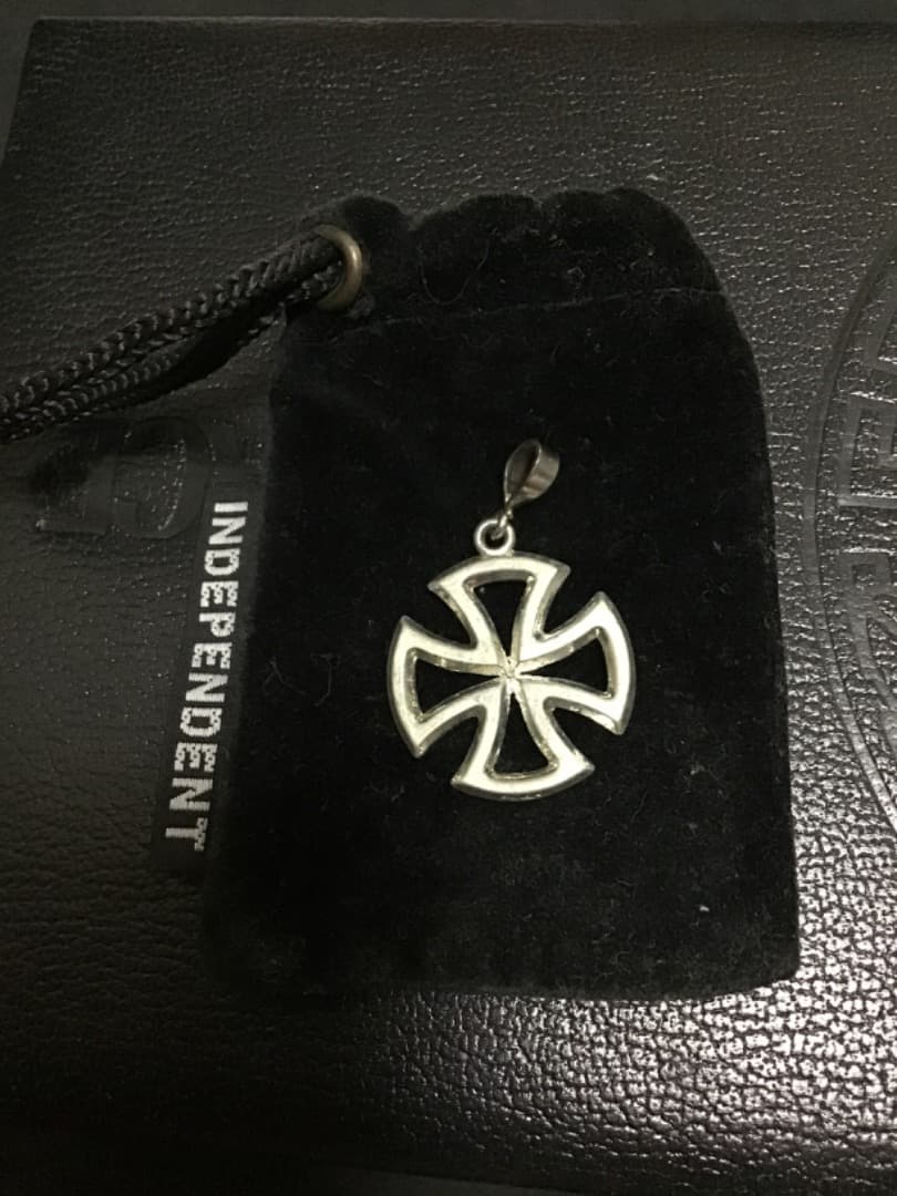 インディペンデント ビンテージネックレス