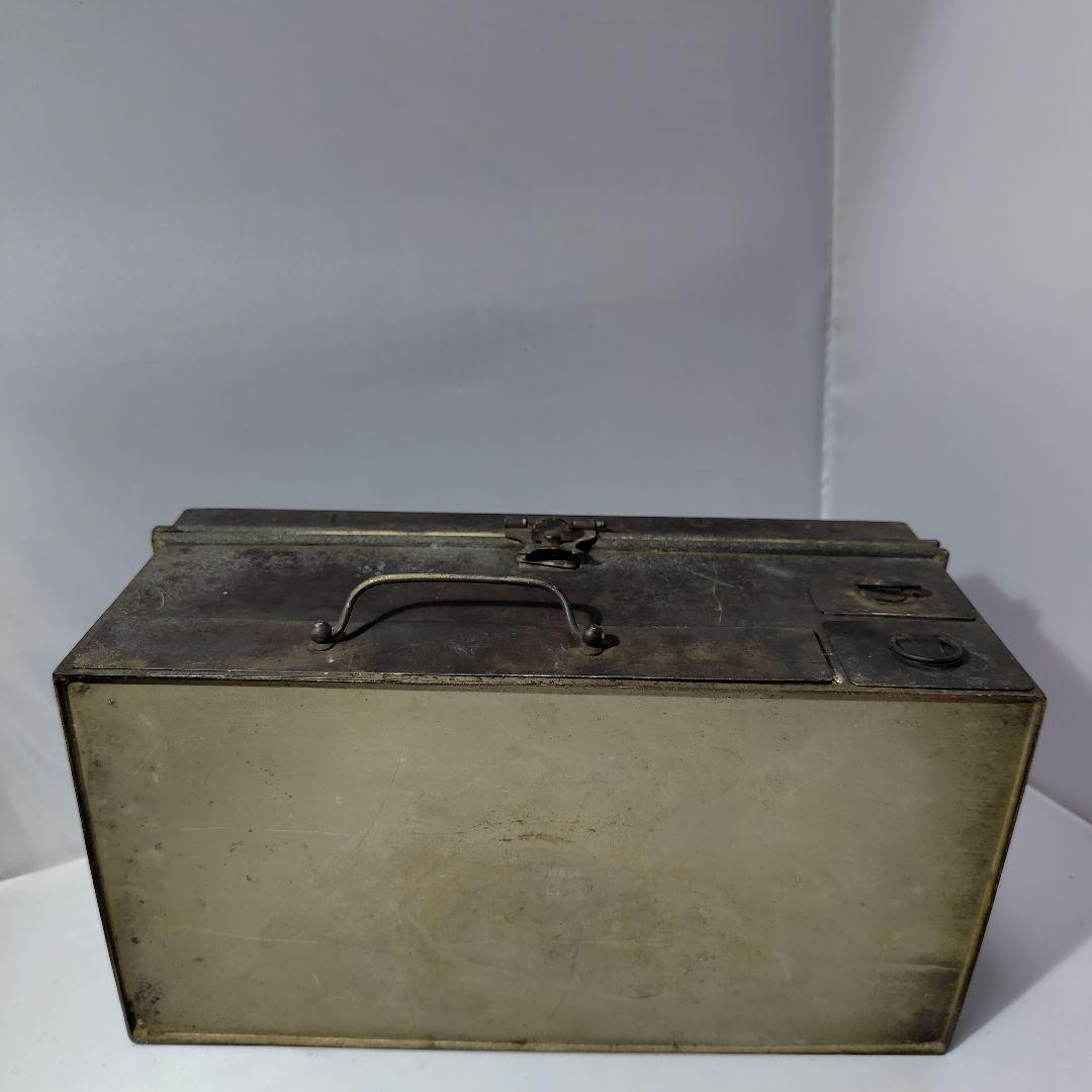 真鍮製収納ボックス 仕切り付き