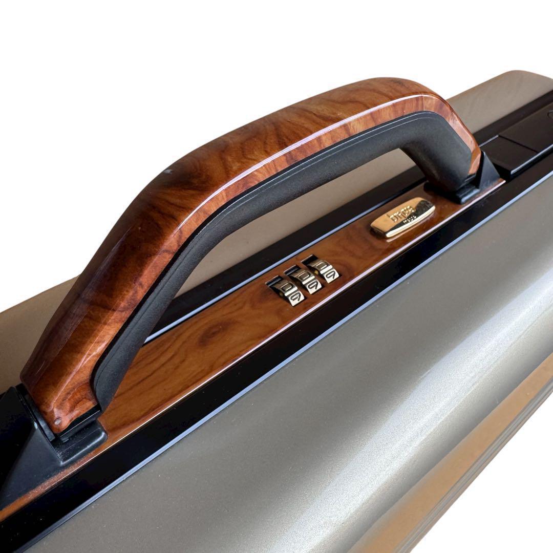 のほほん 　BRIC'S ブリックス　ゴールド ビジネスバッグ　アタッシュ