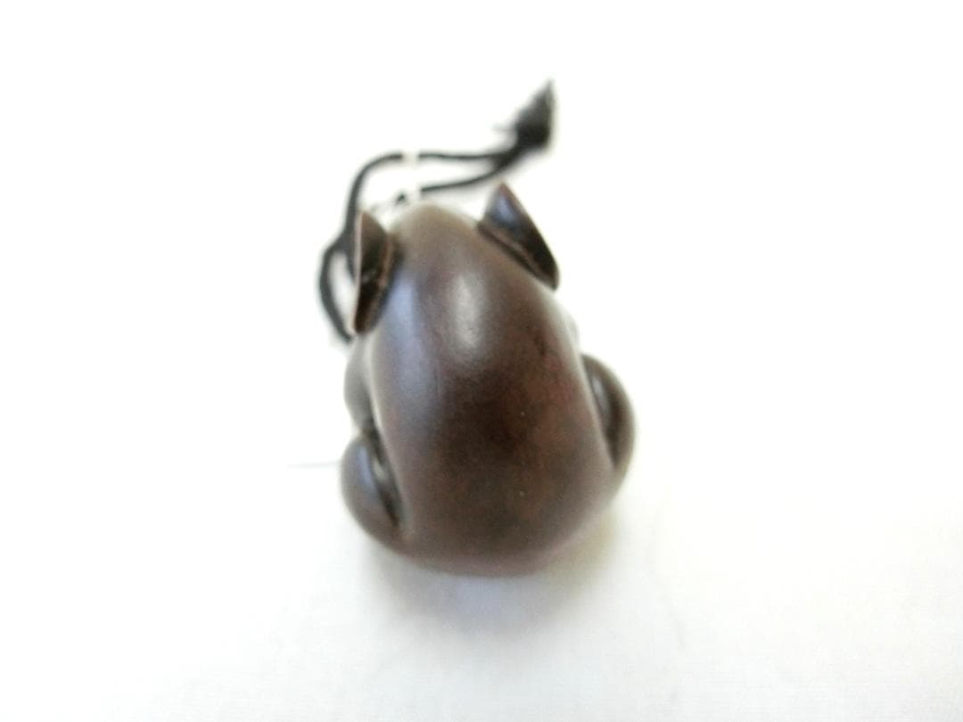 日本の美術工芸品！【根付　木製　リス ネズミ　木彫・W・提げ物　骨董古美術】収集