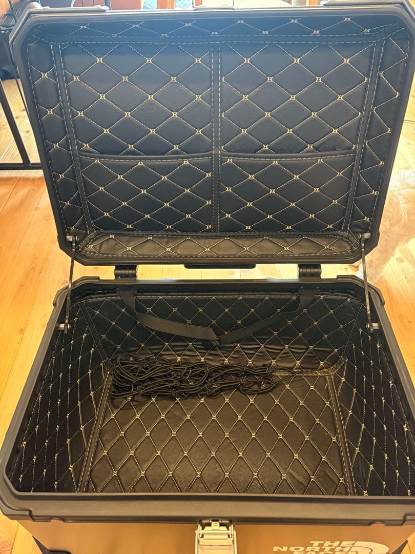 バイクリアボックス【美品】　フォルツァz08リアキャリア付き６５ℓ